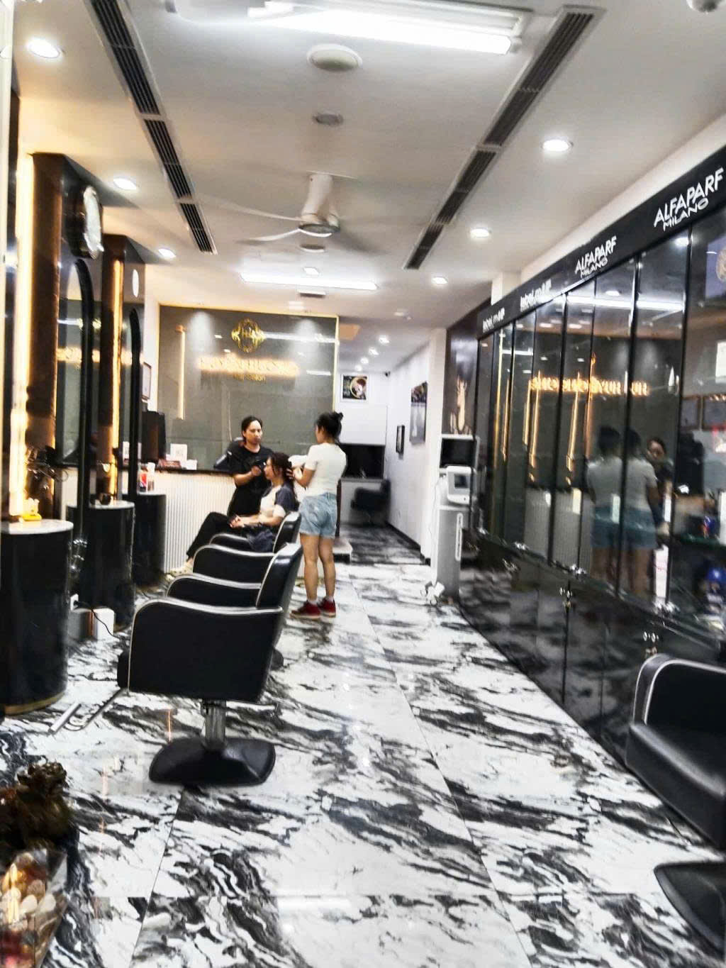 VIP nhất Quận Đống Đa. View hồ Phương Mai 40m 6T - Phân Lô - Mặt hồ - Vỉa hè Ô tô tránh chỉ hơn 10 tỷ